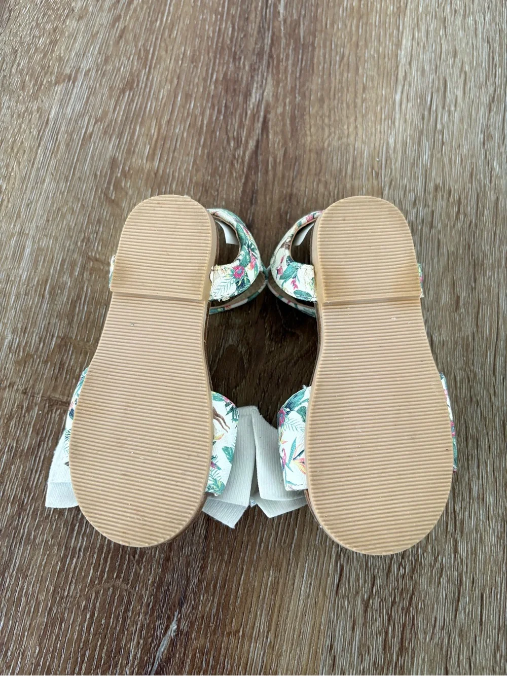 EUC Janie and Jack Tropical Jangle Bow Sandal Size: Toddler 6C| Vacation, Summer